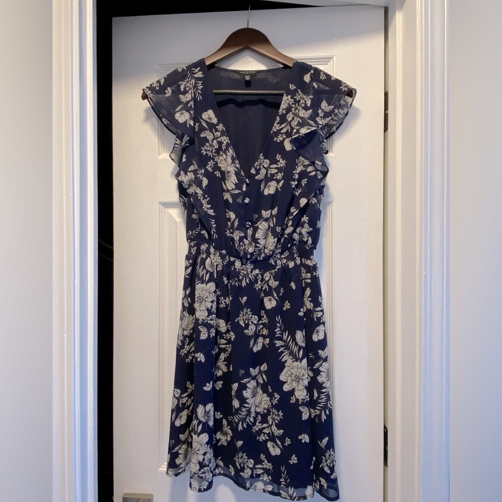 Lucky Brand, Navy, Chiffon cap sleeve floral dress. XS, never worn.